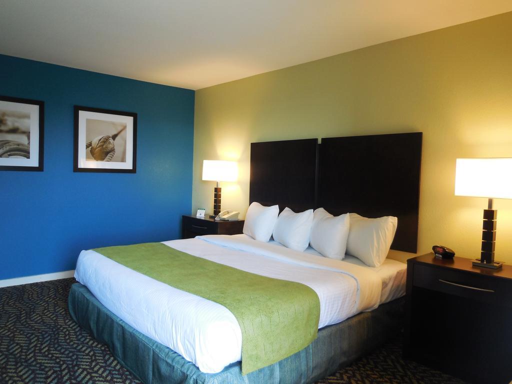 Anchor Inn Chincoteague Room photo